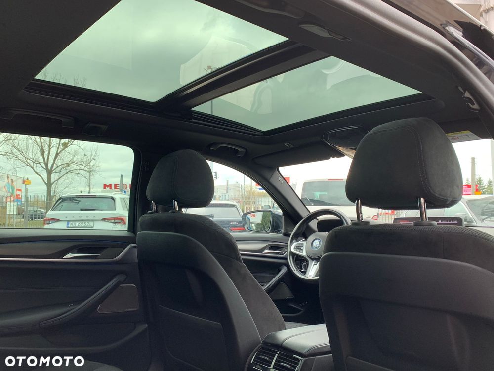 BMW Seria 5 530e M Sport sport - 19