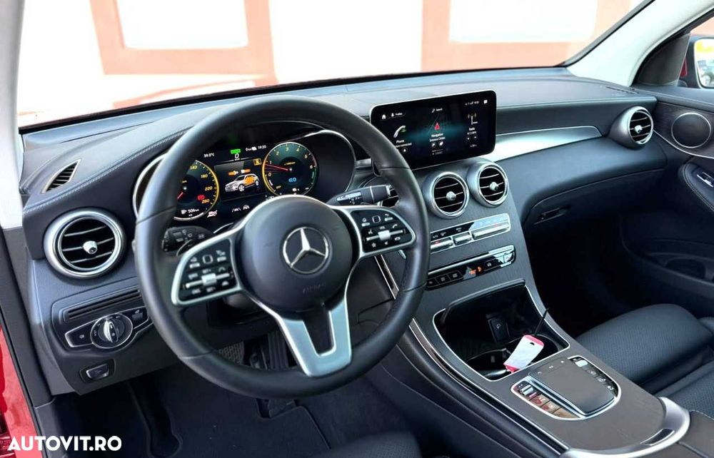 Mercedes-Benz GLC - 23