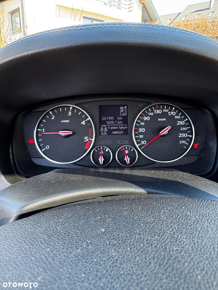 Renault Laguna 2.0 dCi Initiale - 5