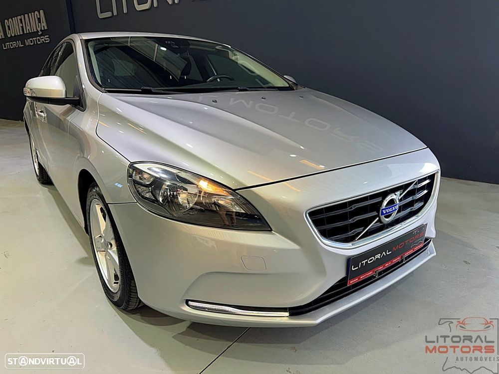 Volvo V40 1.6 D2 Momentum Powershift Eco - 3