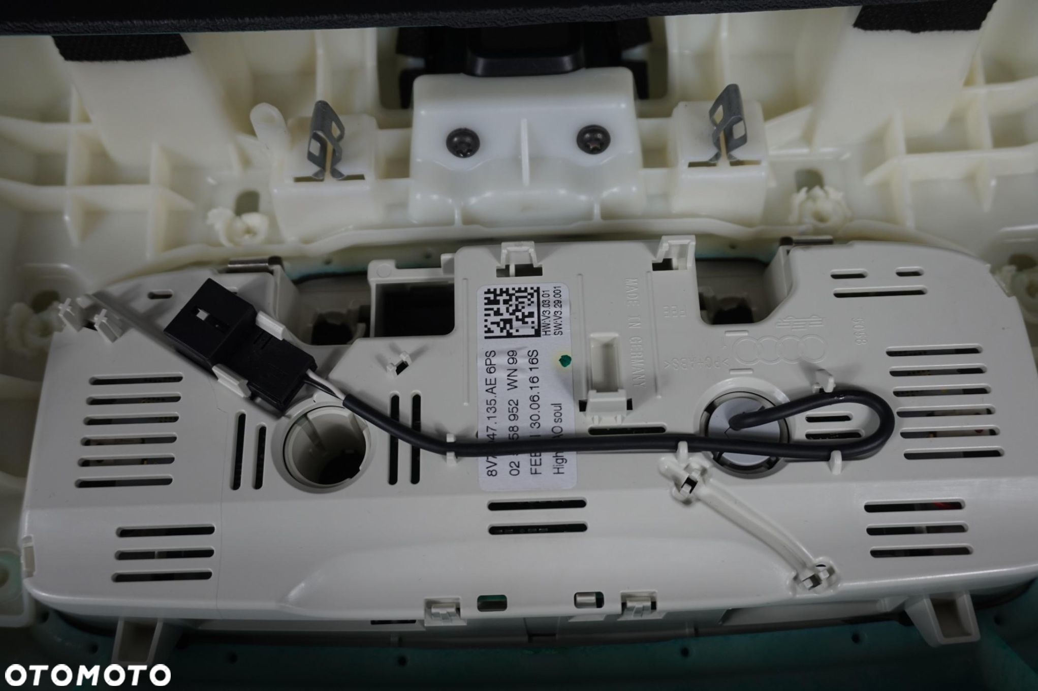 OŚWIETLENIE KABINY AUDI TT 8S7867512 8V7947135AE - 4