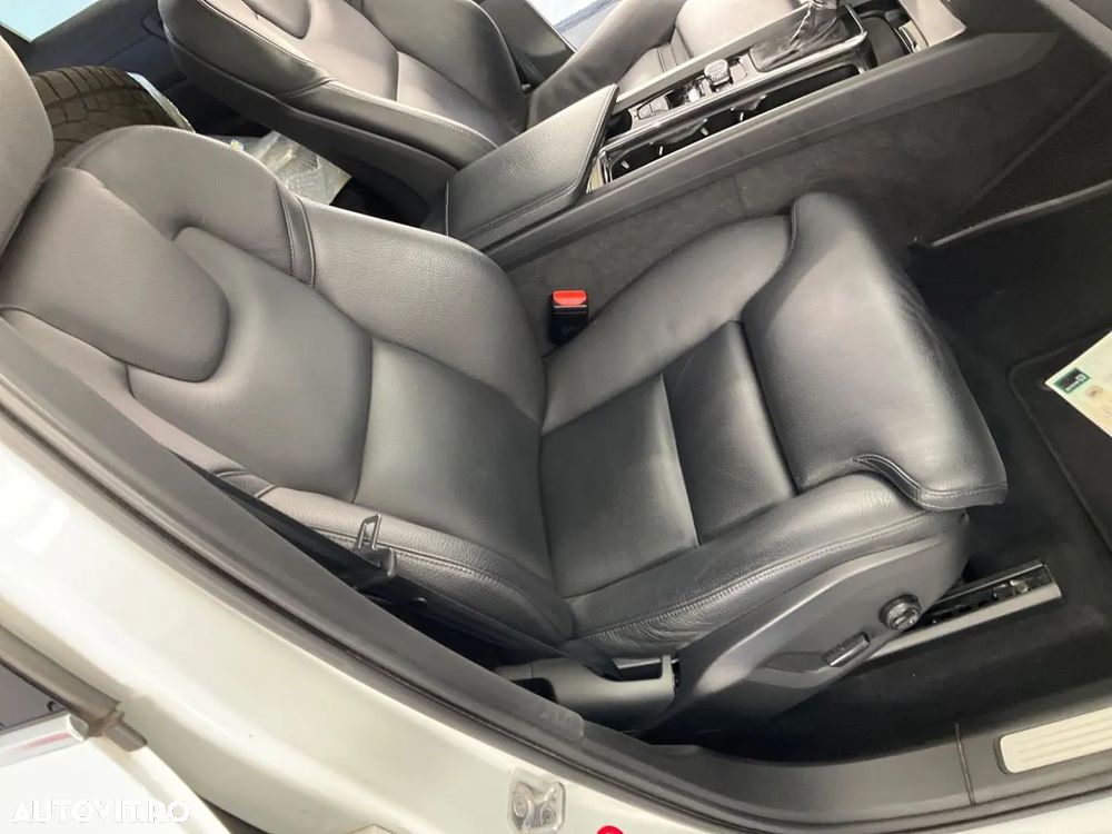 Volvo XC 60 D4 AWD Geartronic Inscription - 16