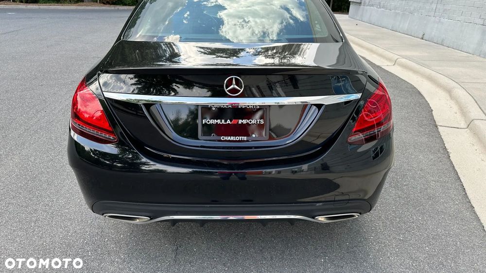 Mercedes-Benz Klasa C 300 9G-TRONIC AMG Line - 8