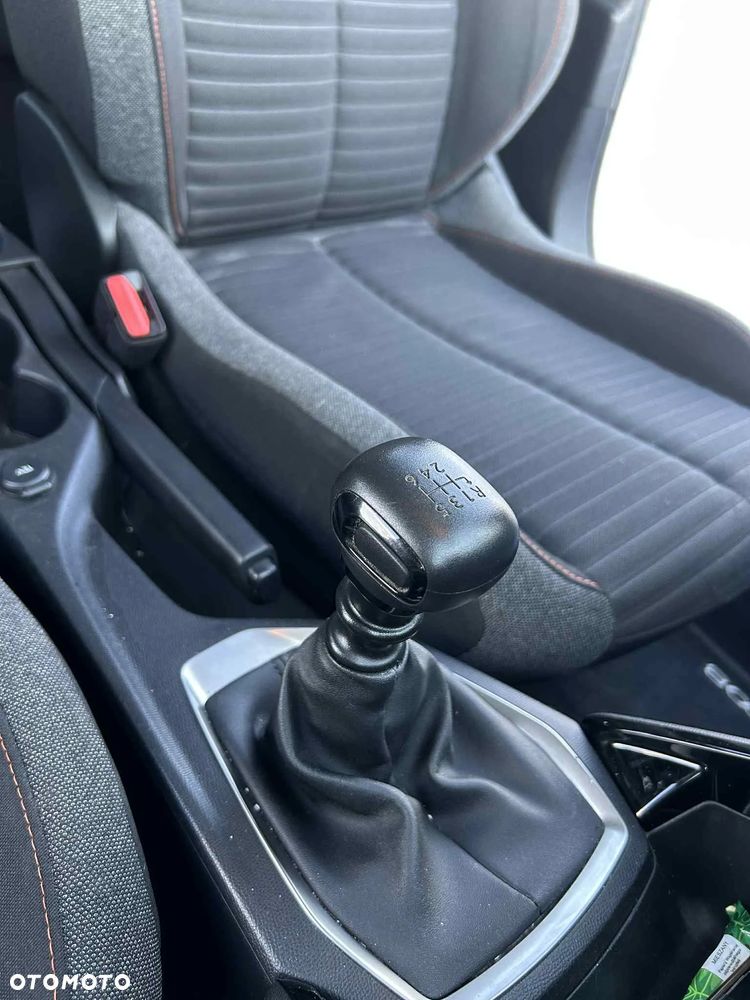 Peugeot 2008 1.2 PureTech Allure Pack S&S - 31