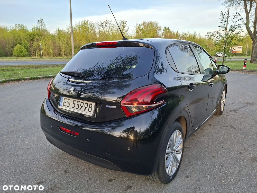 Peugeot 208 PureTech 82 Allure - 4