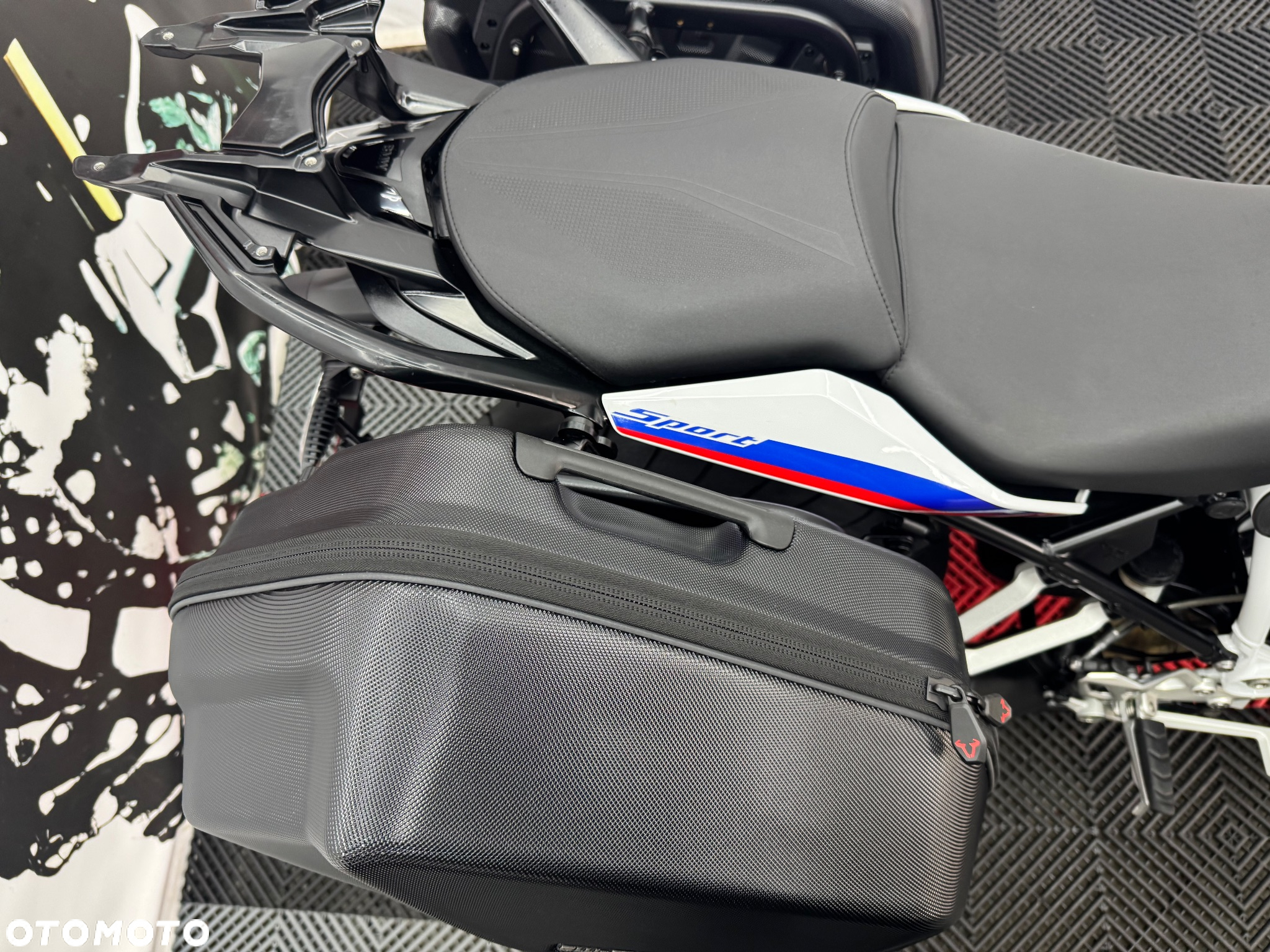BMW R - 38