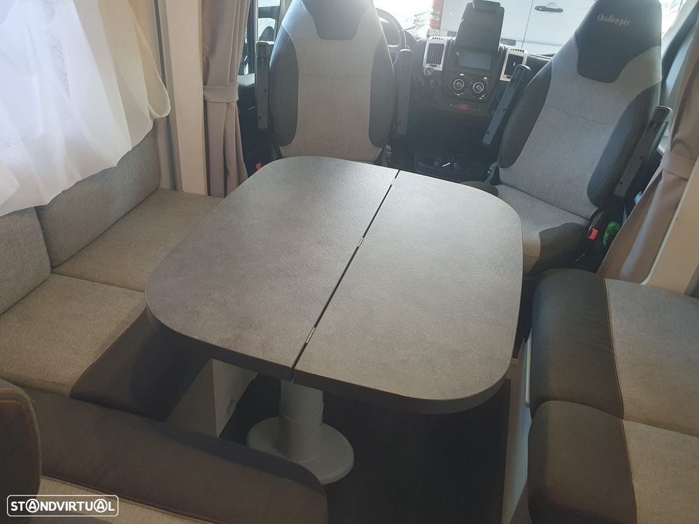 Challenger 328 396 VIP - 17