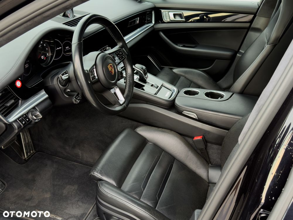 Porsche Panamera Turbo - 19