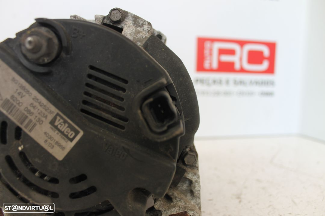 Alternador Renault Trafic II - 3
