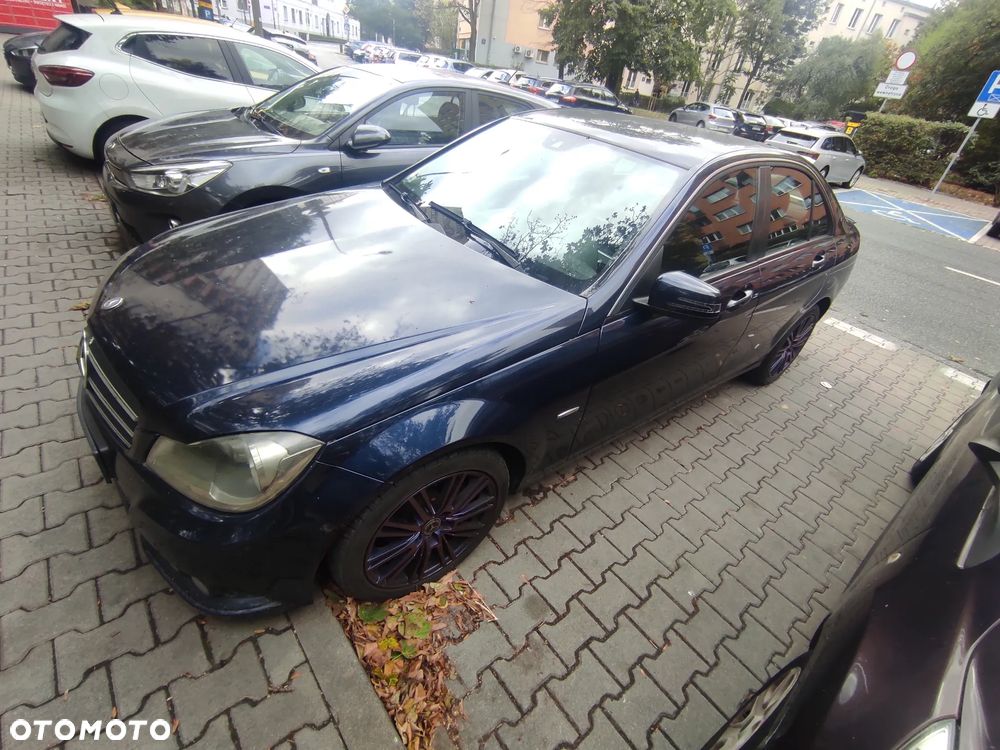 Mercedes-Benz Klasa C 180 CDI DPF (BlueEFFICIENCY) - 2