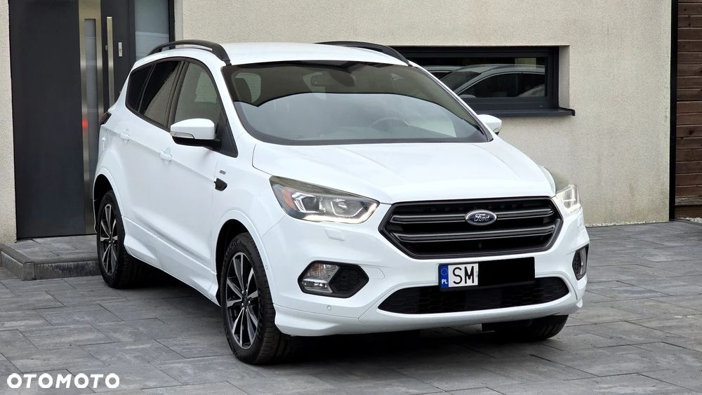 Ford Kuga 1.5 EcoBoost 2x4 ST-Line - 4