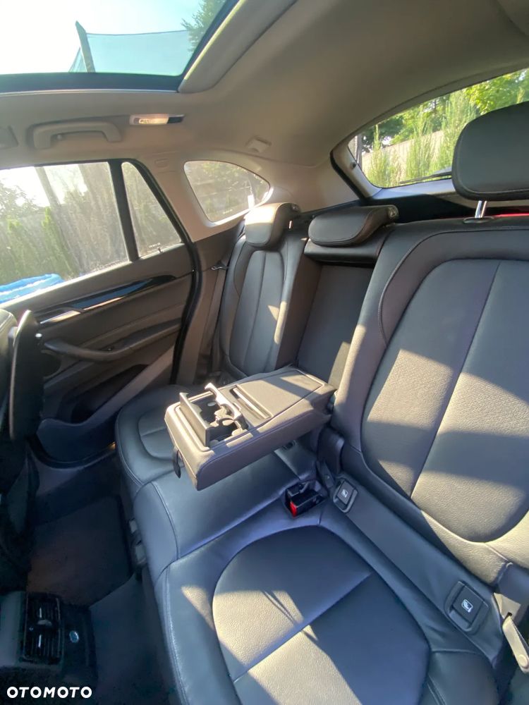 BMW X1 sDrive18d - 13