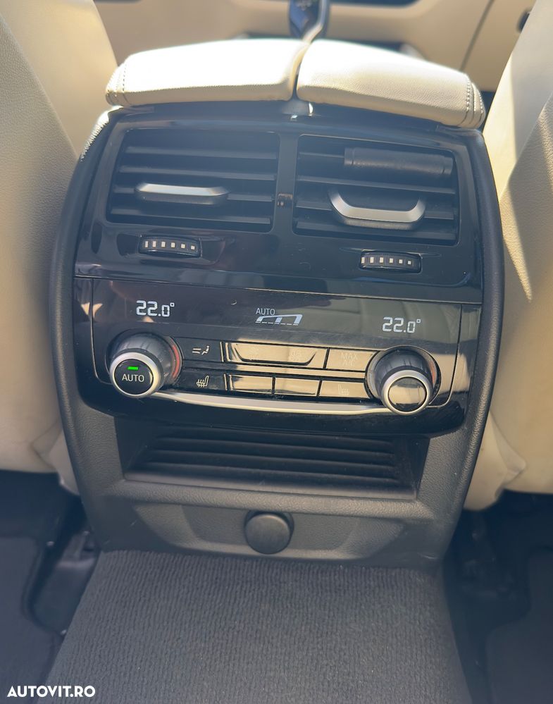 BMW Seria 5 530i xDrive AT - 10