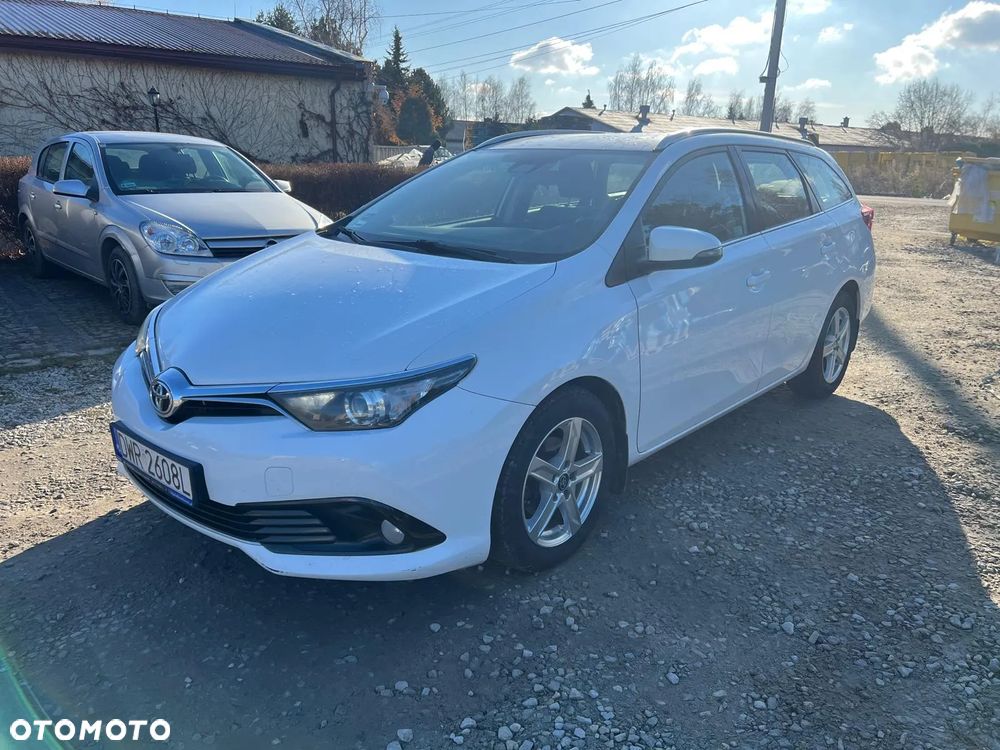 Toyota Auris 1.6 D-4D Prestige - 6