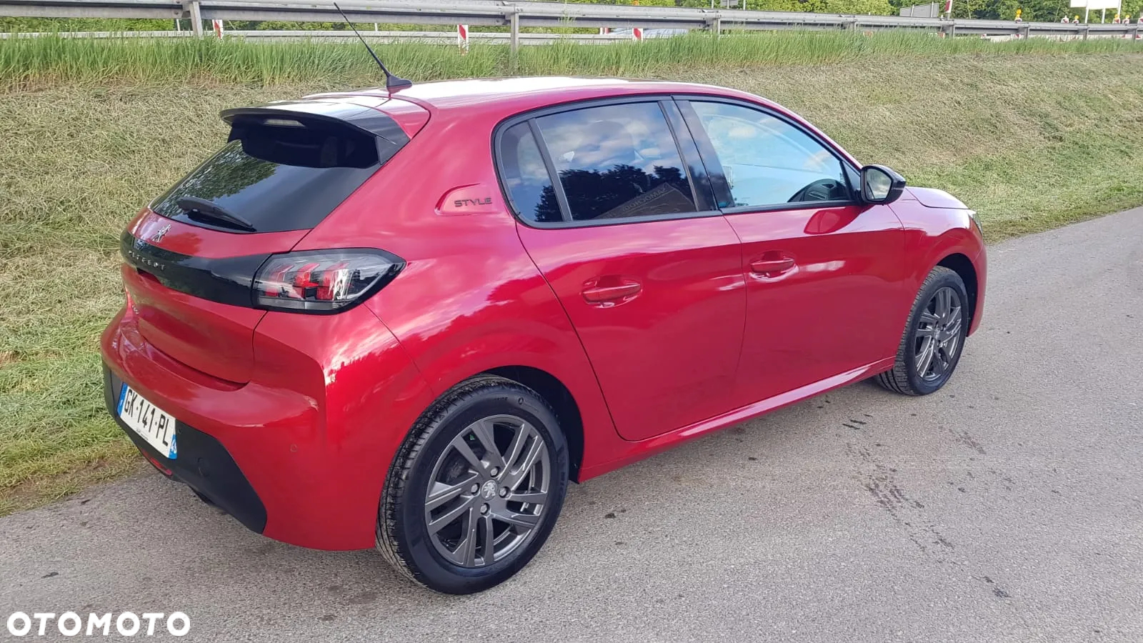 Peugeot 208 - 3