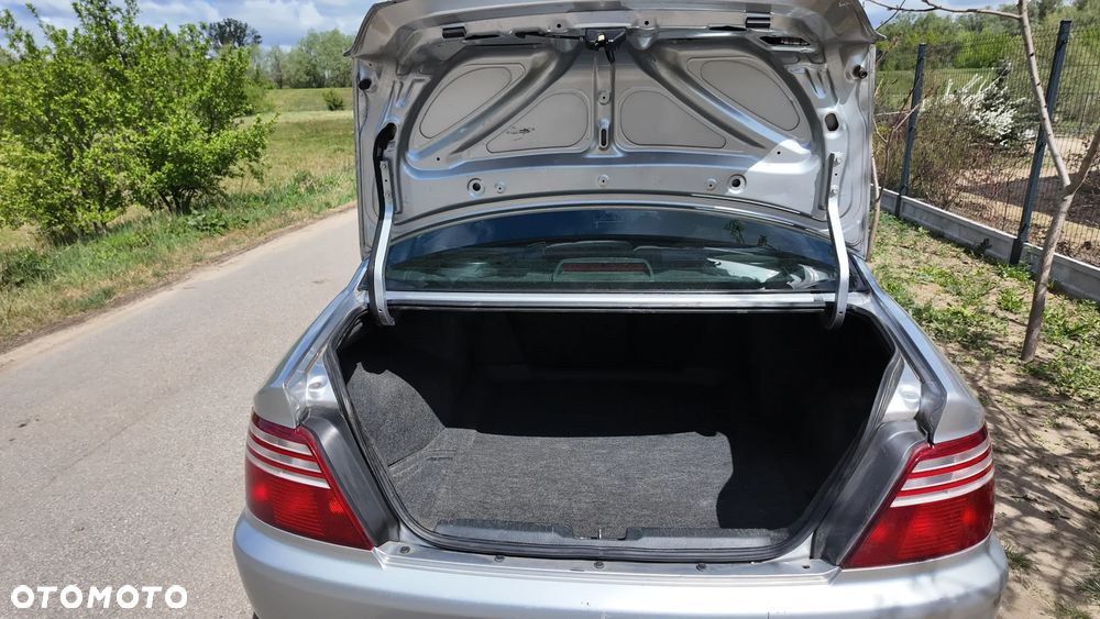Honda Accord 1.8i S - 10