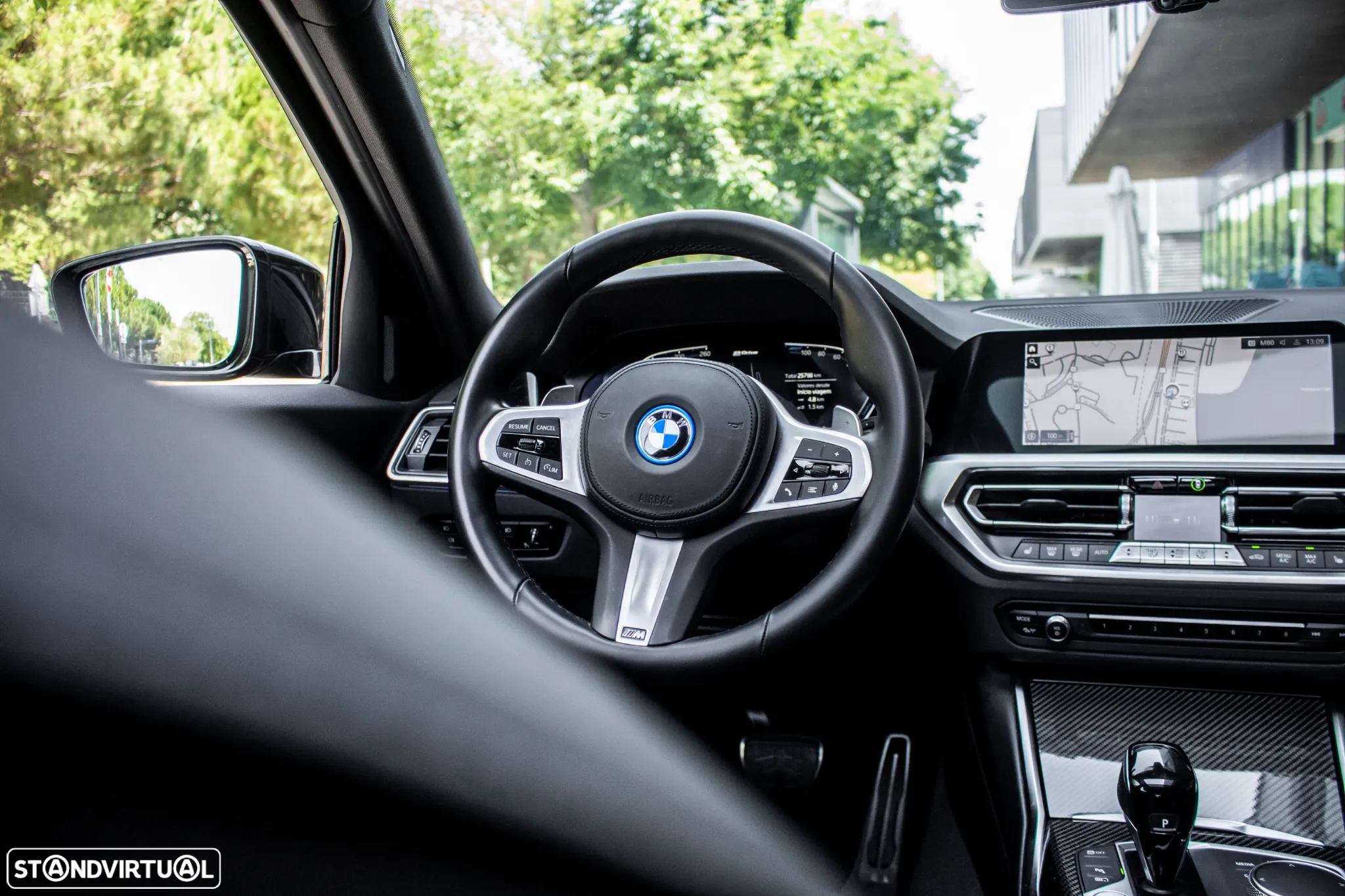 BMW 320 e Pack M Auto - 36