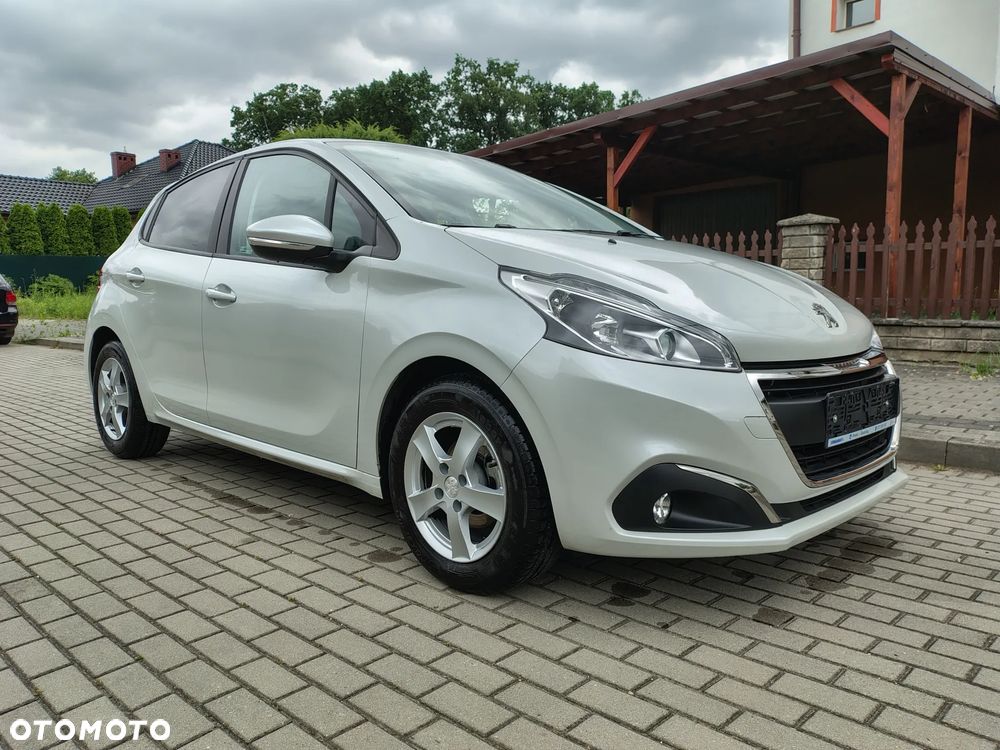 Peugeot 208 - 14