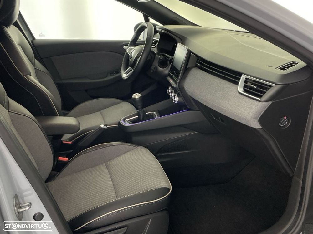 Renault Clio 1.0 TCe Techno Bi-Fuel - 22