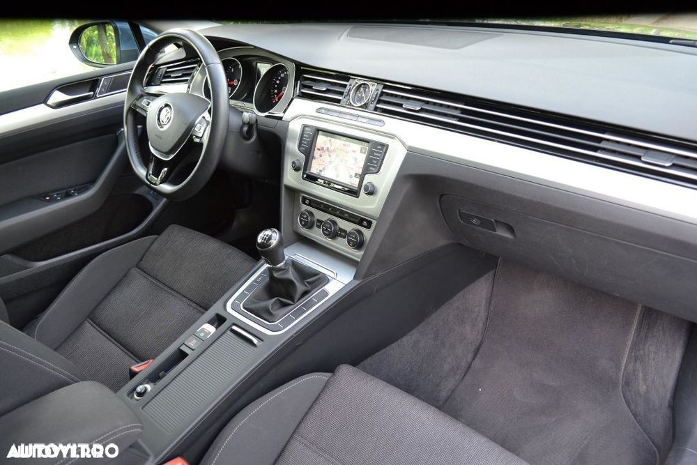 Volkswagen Passat 1.6 TDI (BlueMotion Technology) Comfortline - 8