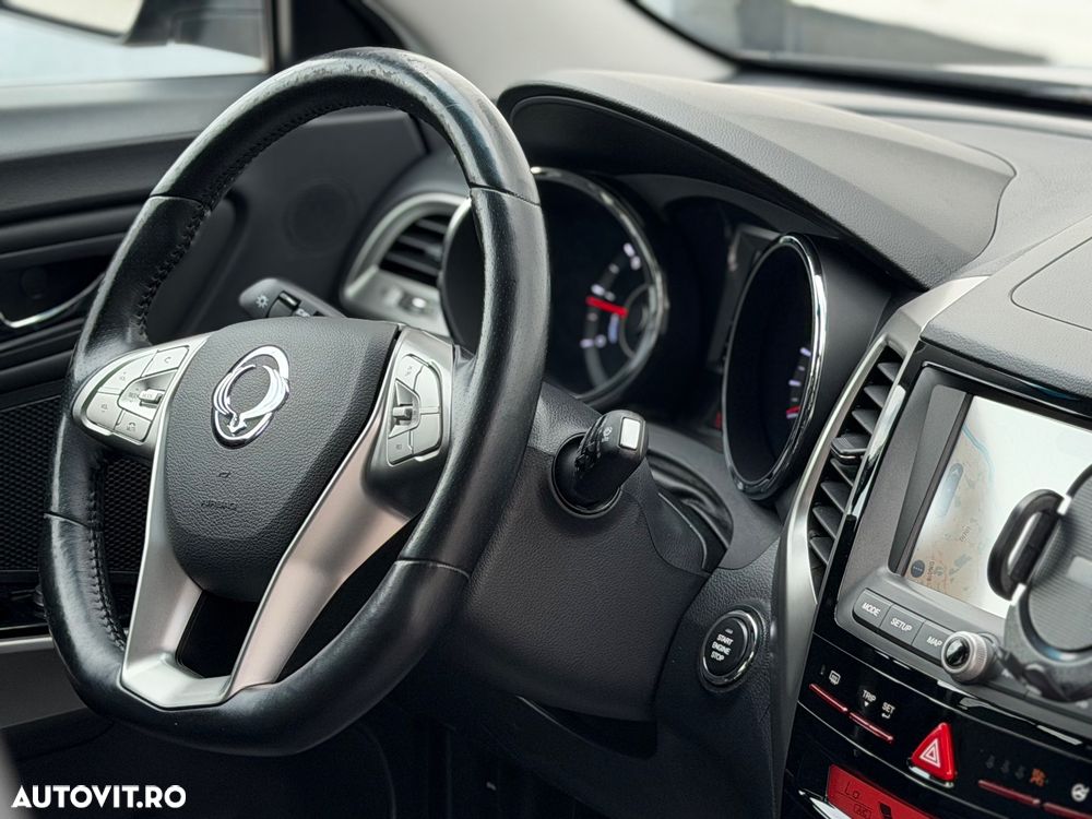SsangYong Tivoli e-XDi 160 2WD Start/Stop Crystal - 12