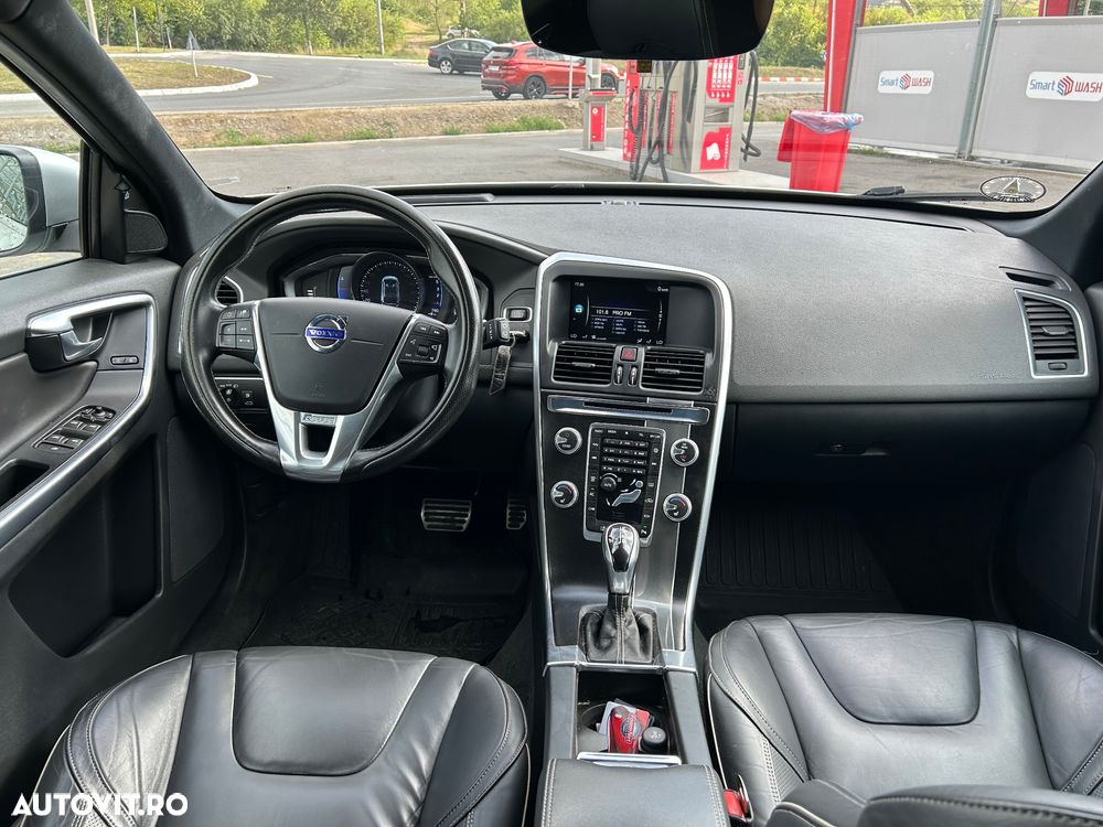 Volvo XC 60 D4 AWD Geartronic RDesign - 10