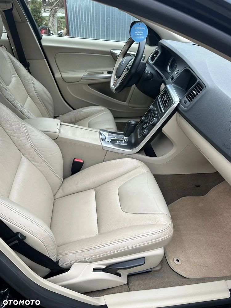 Volvo S60 2.0T Powershift Summum - 2