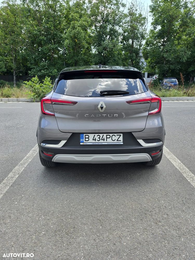 Renault Captur TCe Mild Hybrid 140 GPF TECHNO - 8