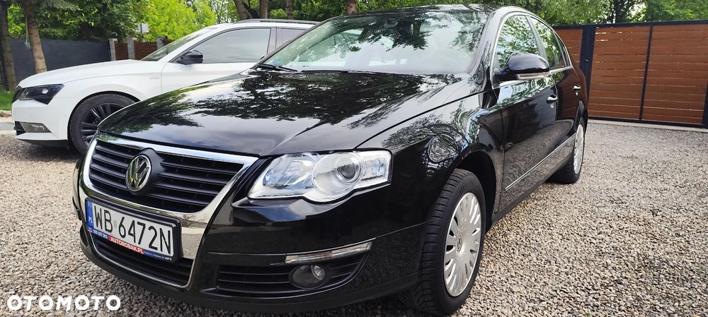 Volkswagen Passat 1.6 FSI Comfortline - 4