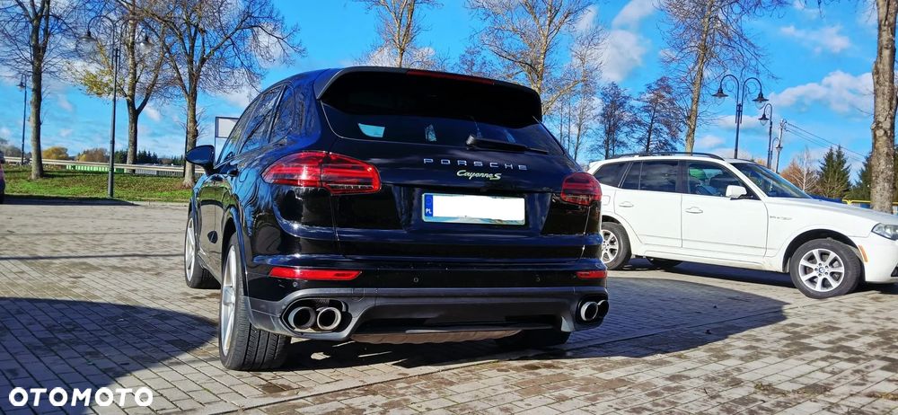 Porsche Cayenne S E-Hybrid - 3