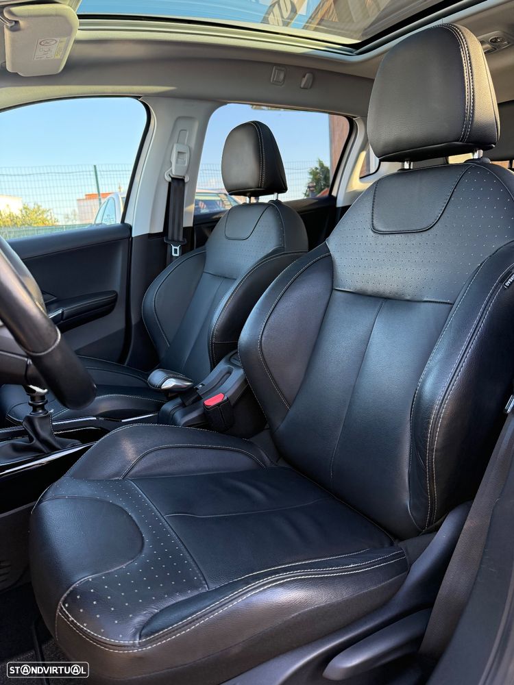 Peugeot 2008 PureTech 130 Stop&Start Allure - 17