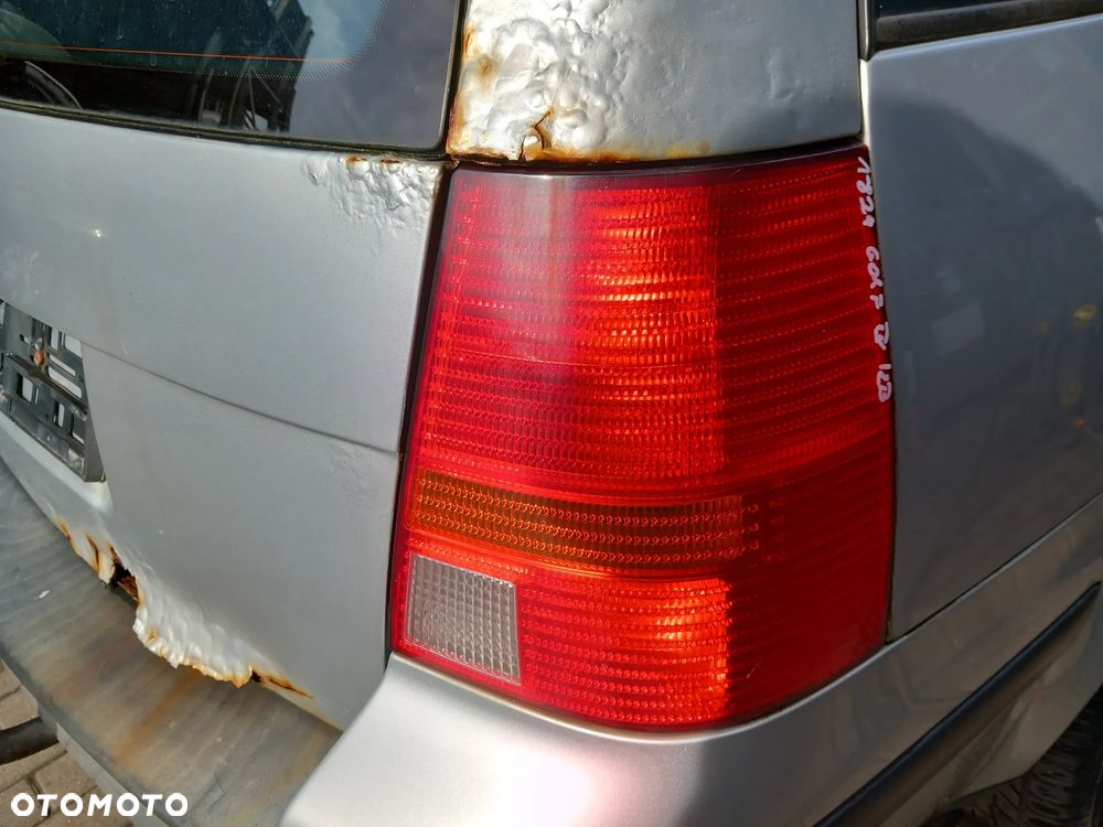 VW GOLF IV LAMPA PRAWA TYLNA PRAWY TYŁ W BŁOTNIK KOMBI - 2