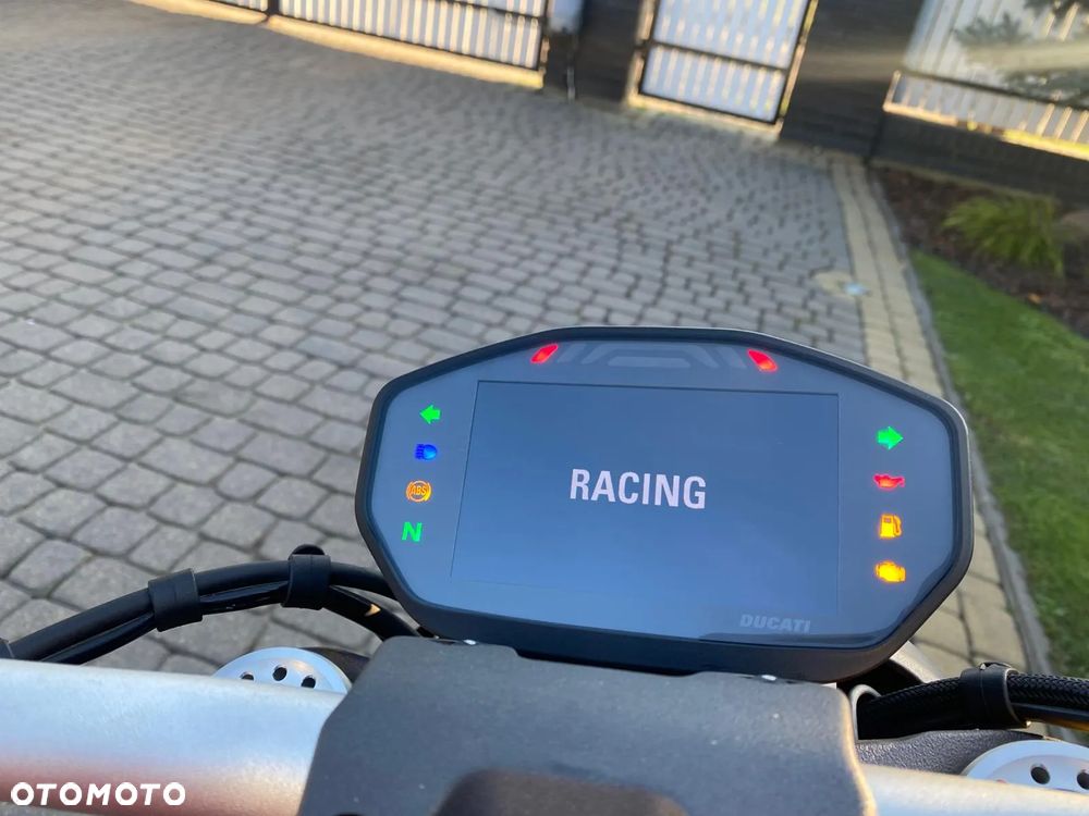 Ducati Monster - 9