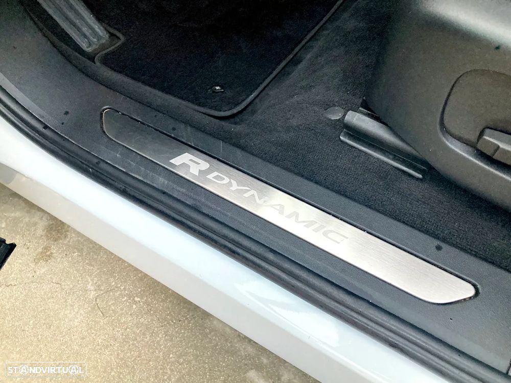 Land Rover Range Rover Evoque 2.0 D150 AWD R-Dynamic Auto - 20