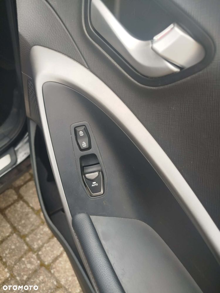 Hyundai Santa Fe 2.0 T Sport Utility - 34