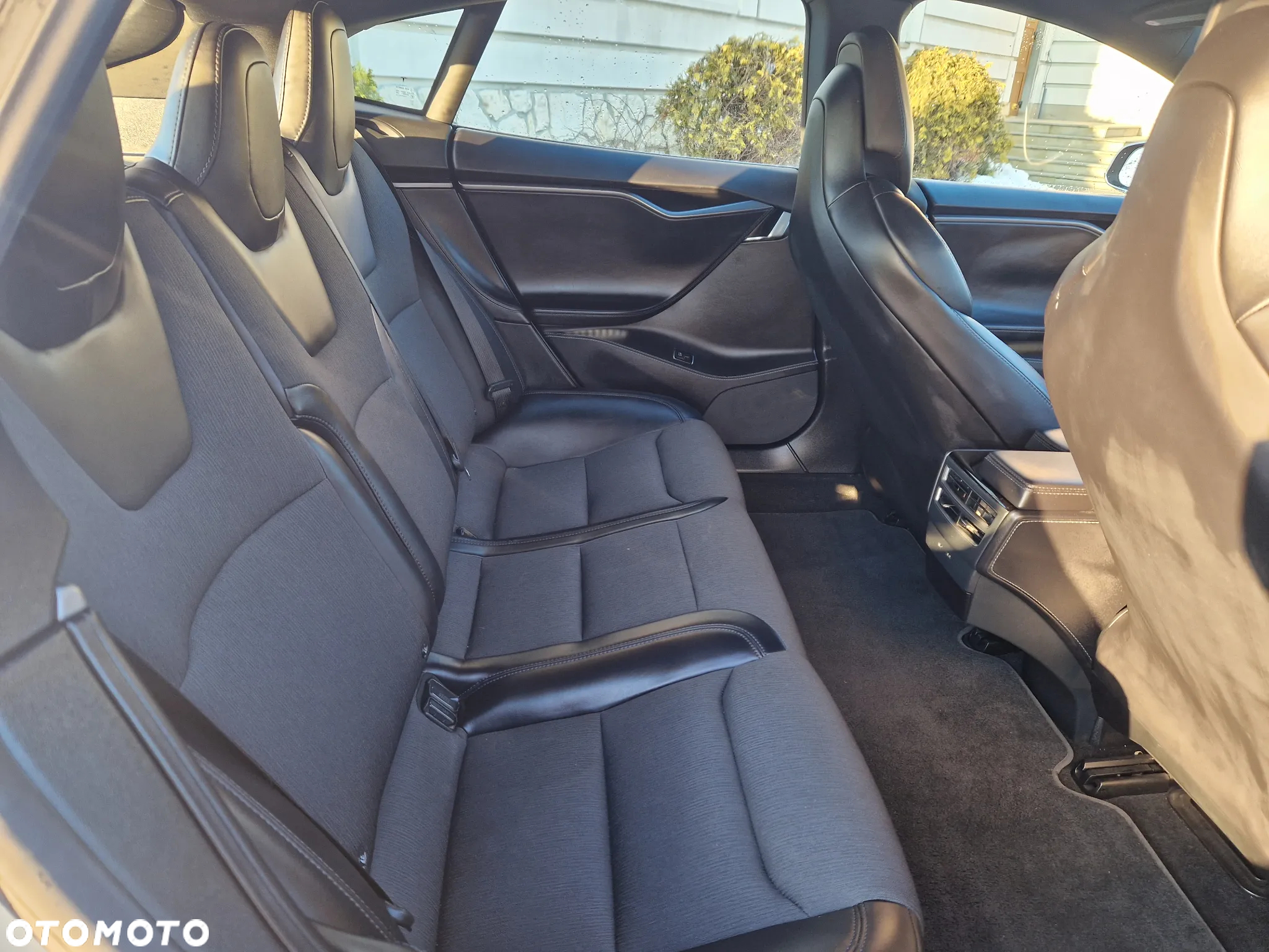 Tesla Model S Long Range Plus - 13