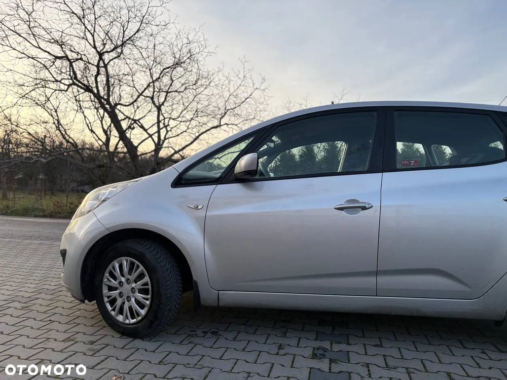 Kia Venga 1.4 L - 12