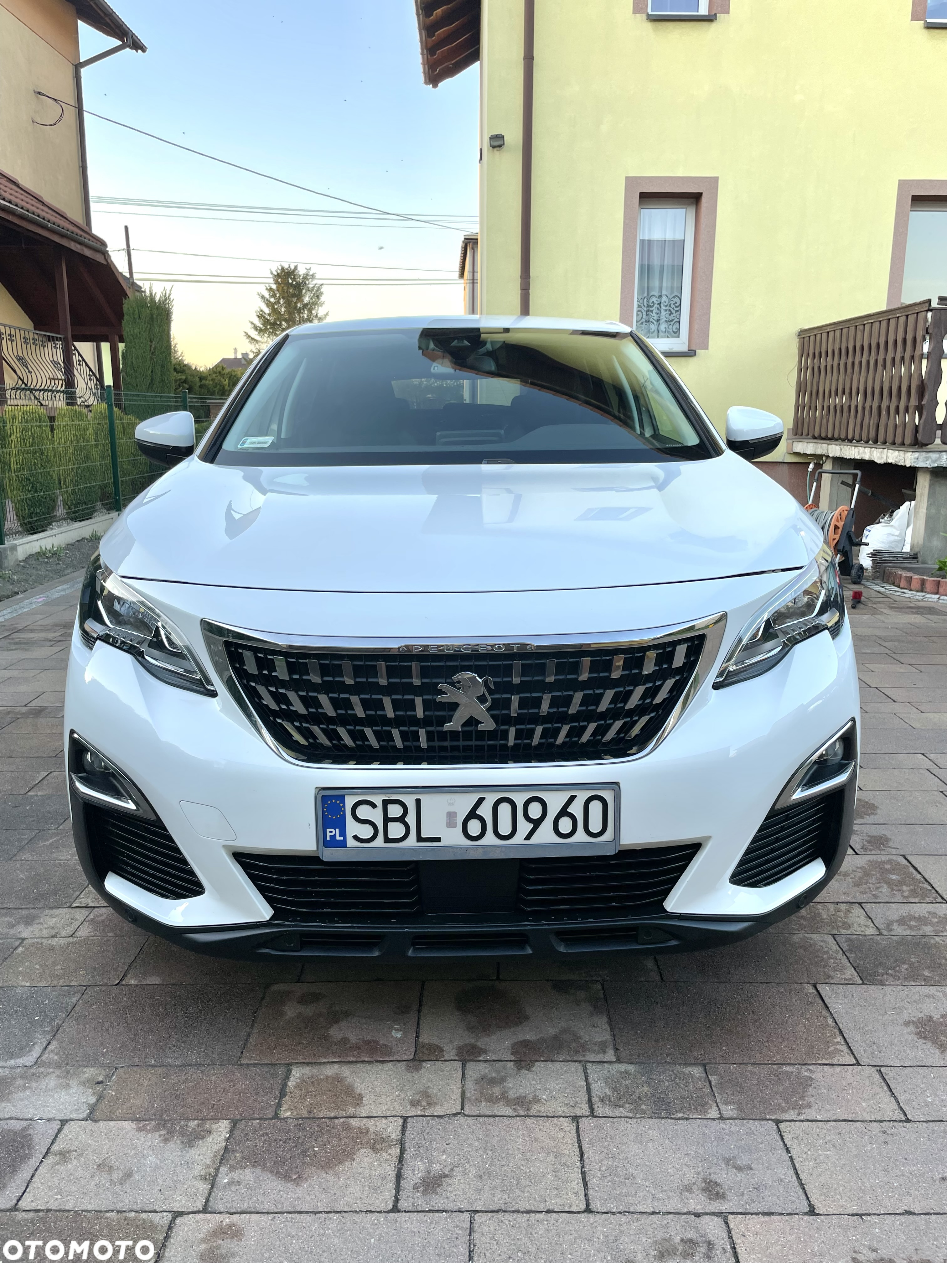 Peugeot 3008 1.2 PureTech Active Pack S&S - 2