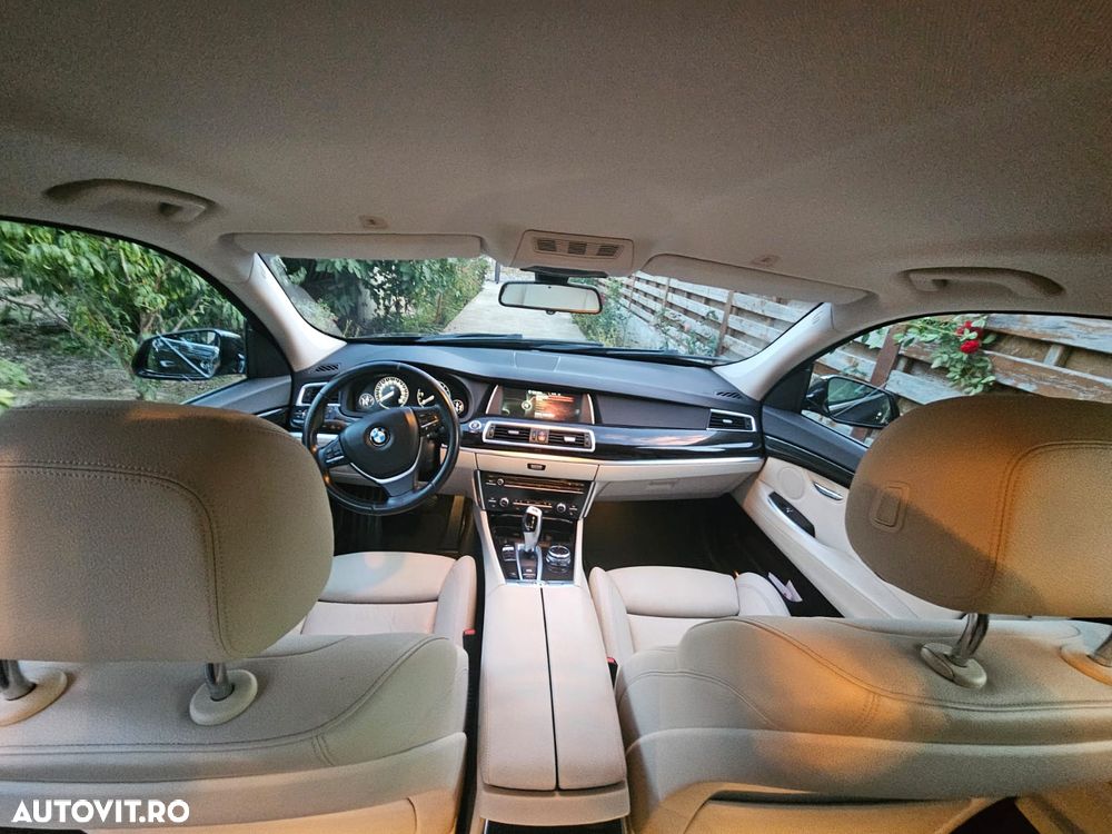 BMW Seria 5 520d Aut. Luxury Line - 9