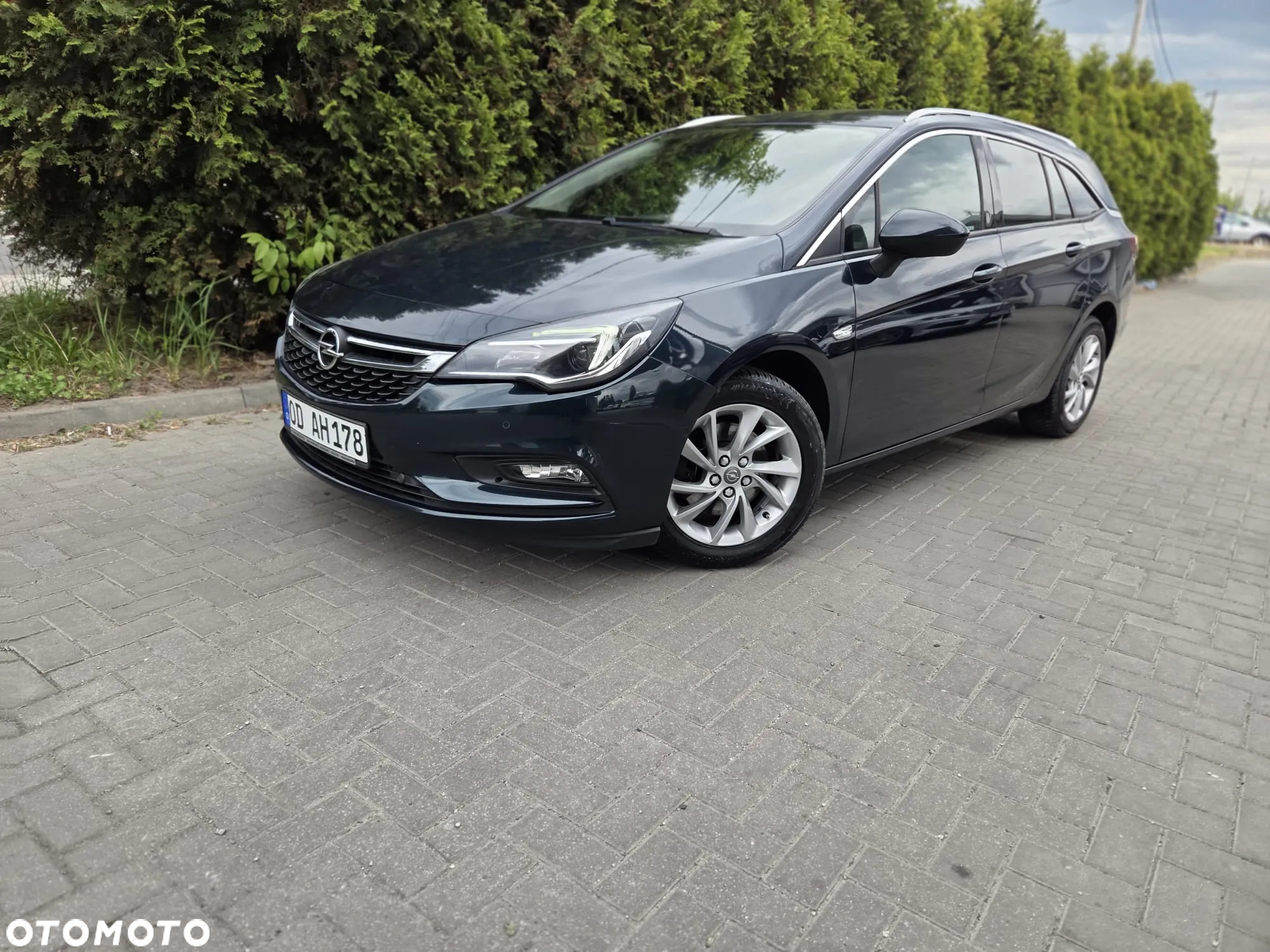 Opel Astra 1.6 BiTrb D (CDTI) Start/Stop Sports Tourer Dynamic - 3