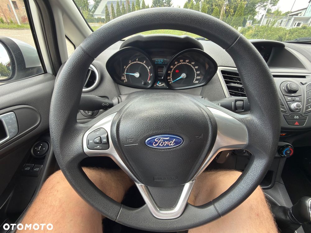 Ford Fiesta 1.25 Champions Edition - 27