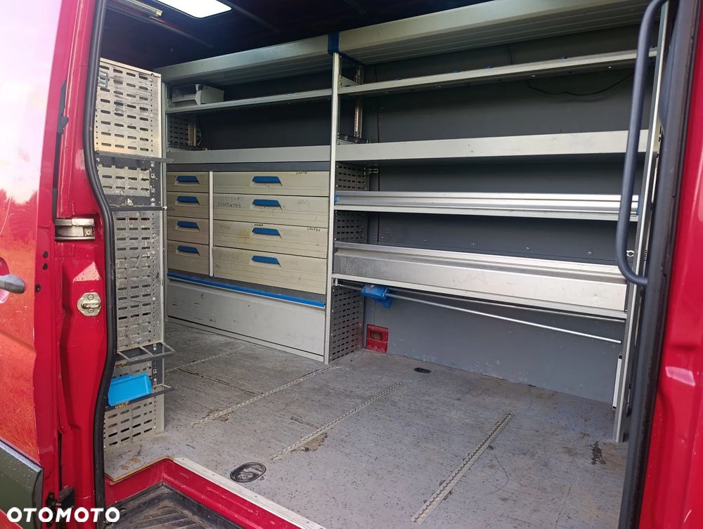 Volkswagen Crafter - 13