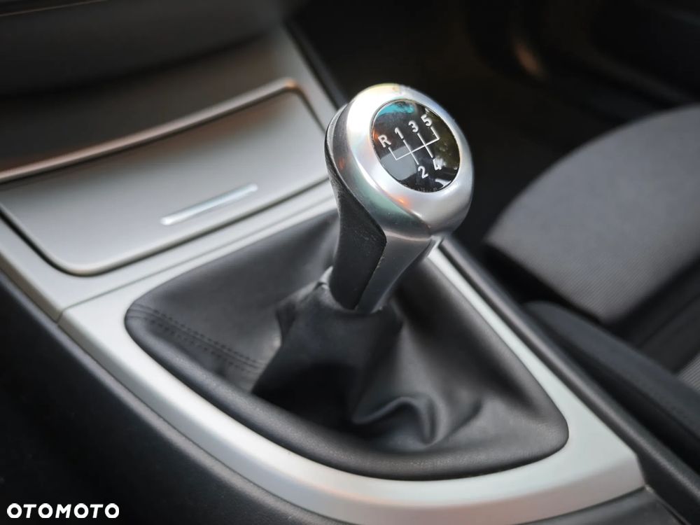 BMW Seria 1 118i - 19