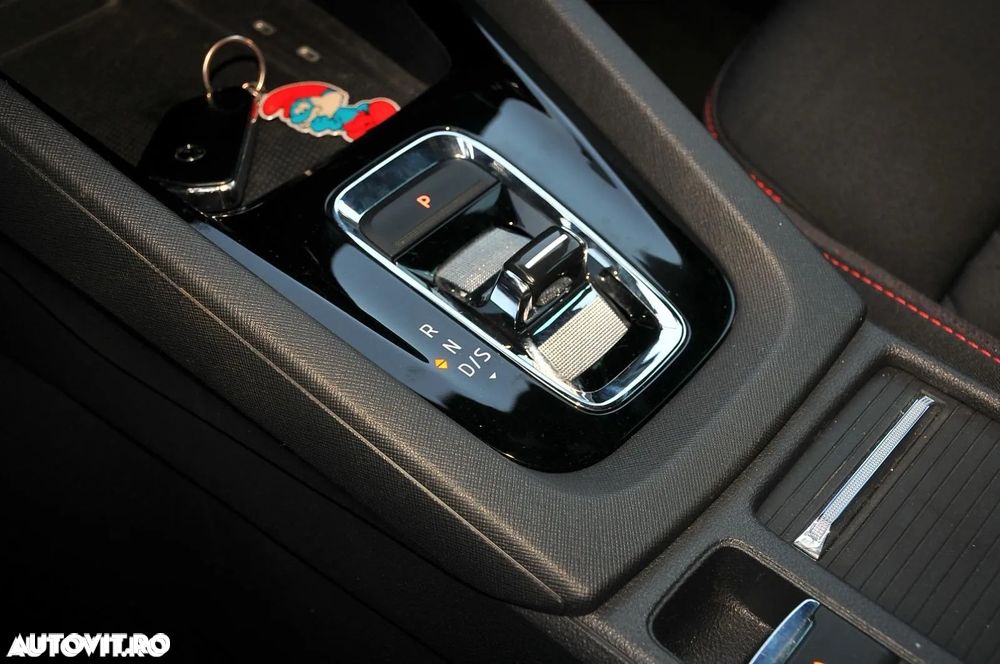 Skoda Octavia 2.0 TSI DSG RS - 6