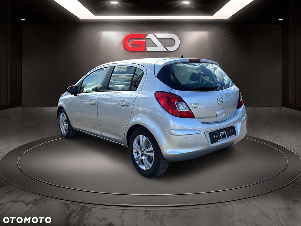 Opel Corsa - 4