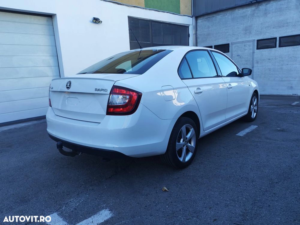 Skoda RAPID 1.4 TSI DSG Elegance Green tec - 10