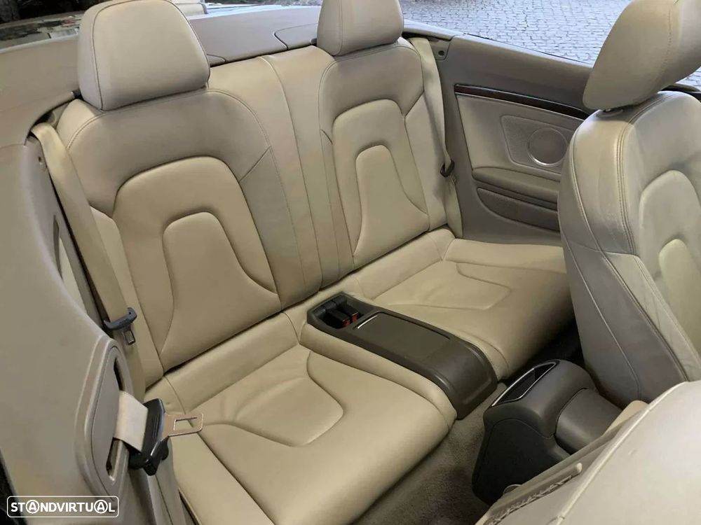 Audi A5 Cabrio 2.0 TDi - 23