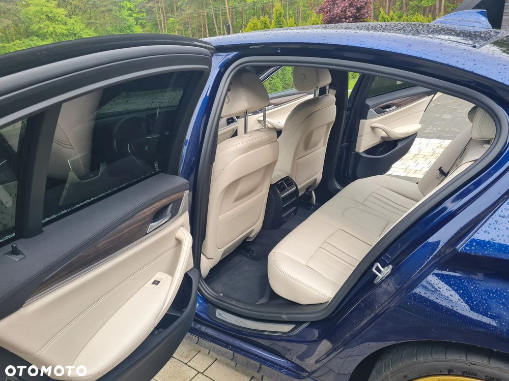 BMW Seria 5 520d Luxury Line - 9