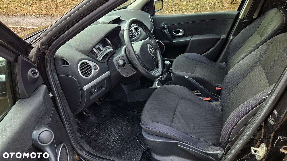 Renault Clio 1.2 16V 75 Dynamique - 10