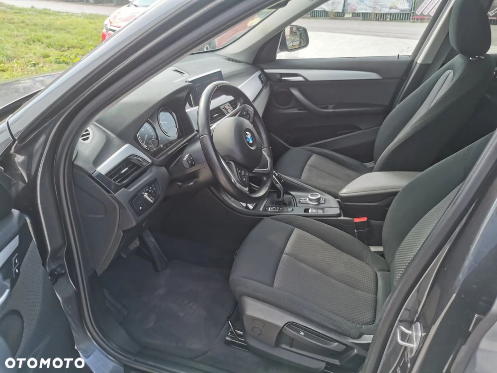 BMW X1 sDrive16d - 11